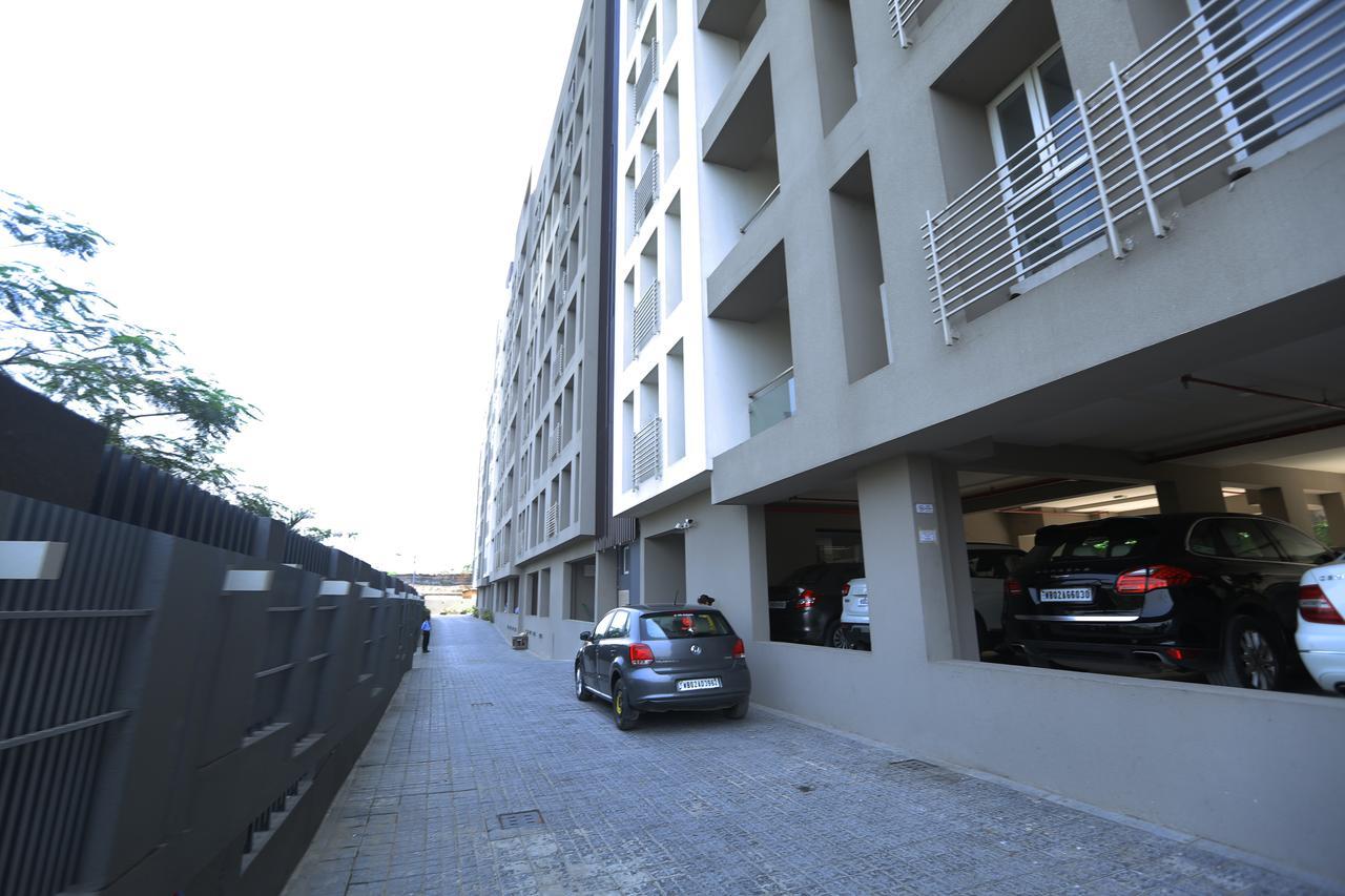 Lakeview Service Apartments Calcutá Exterior foto